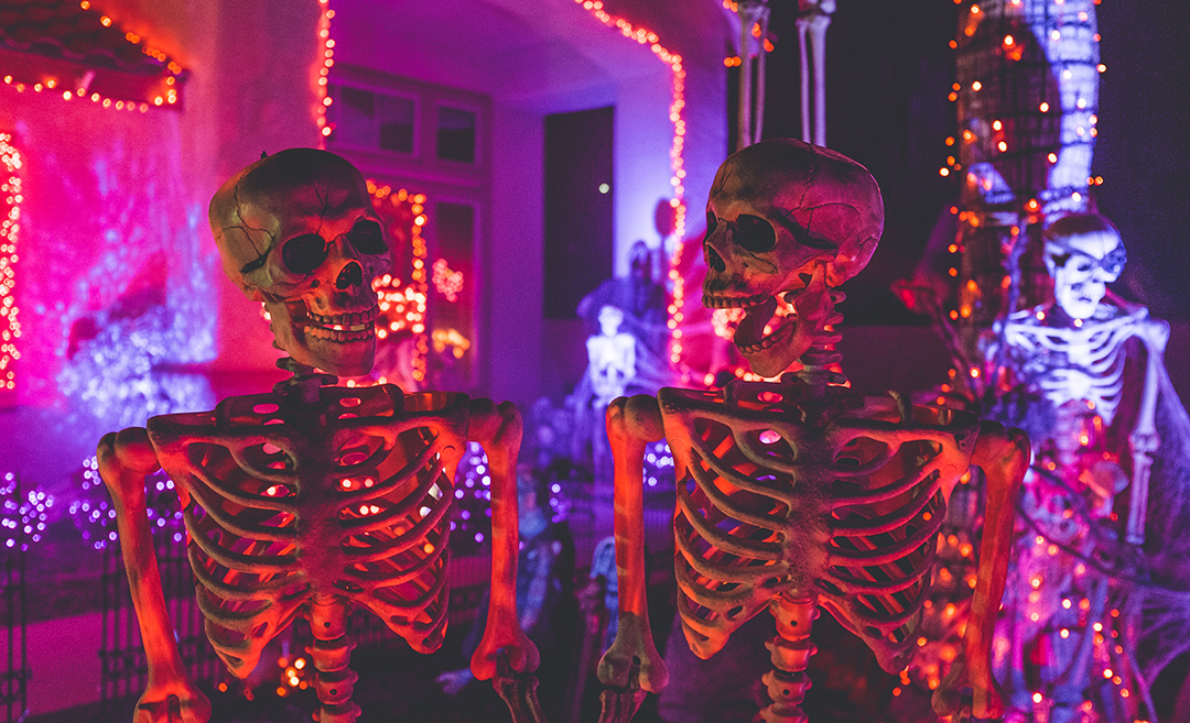 Put out Halloween decorations whilst puzzling